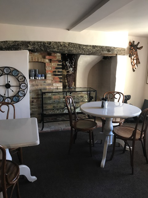 Muffins Cafe - Coffee shop & Lunches - Fine foods and relaxing atmosphere.